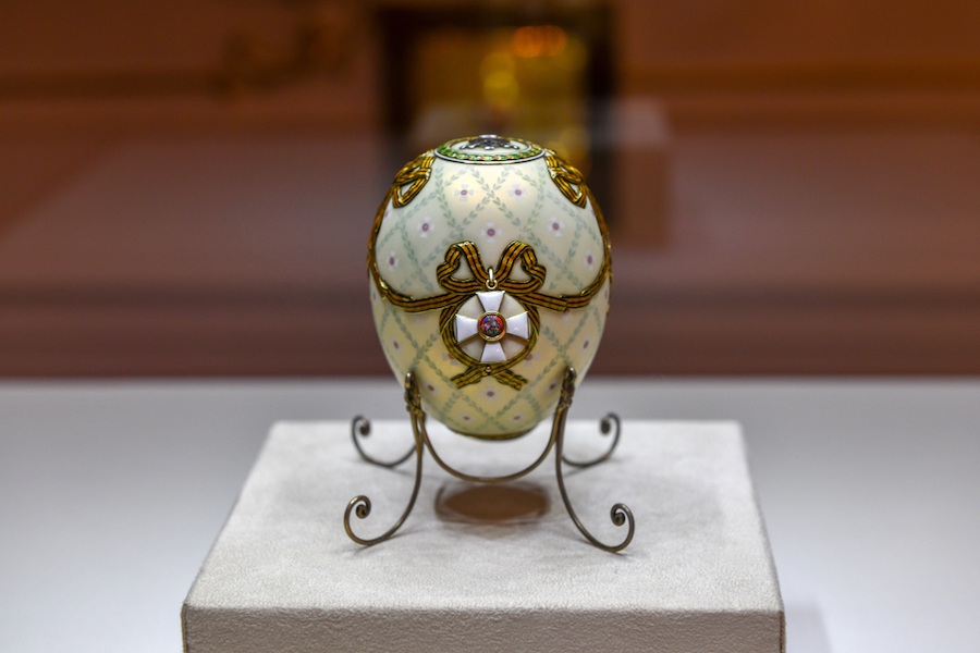 Viaggi, cacciatori di tesori. “Uova di Fabergé”, sette opere d’arte smarrite dal valore inestimabile