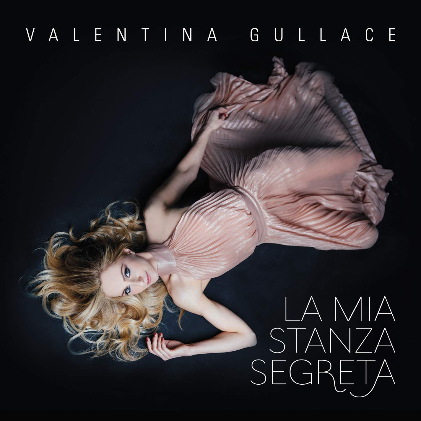 Musica Italiana, Recensioni. “La mia stanza segreta”, l’elegante esordio discografico di Valentina Gullace
