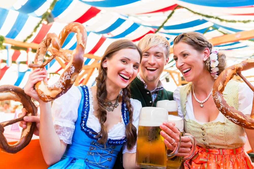 Tre amici nella tenda della birra, Oktoberfest