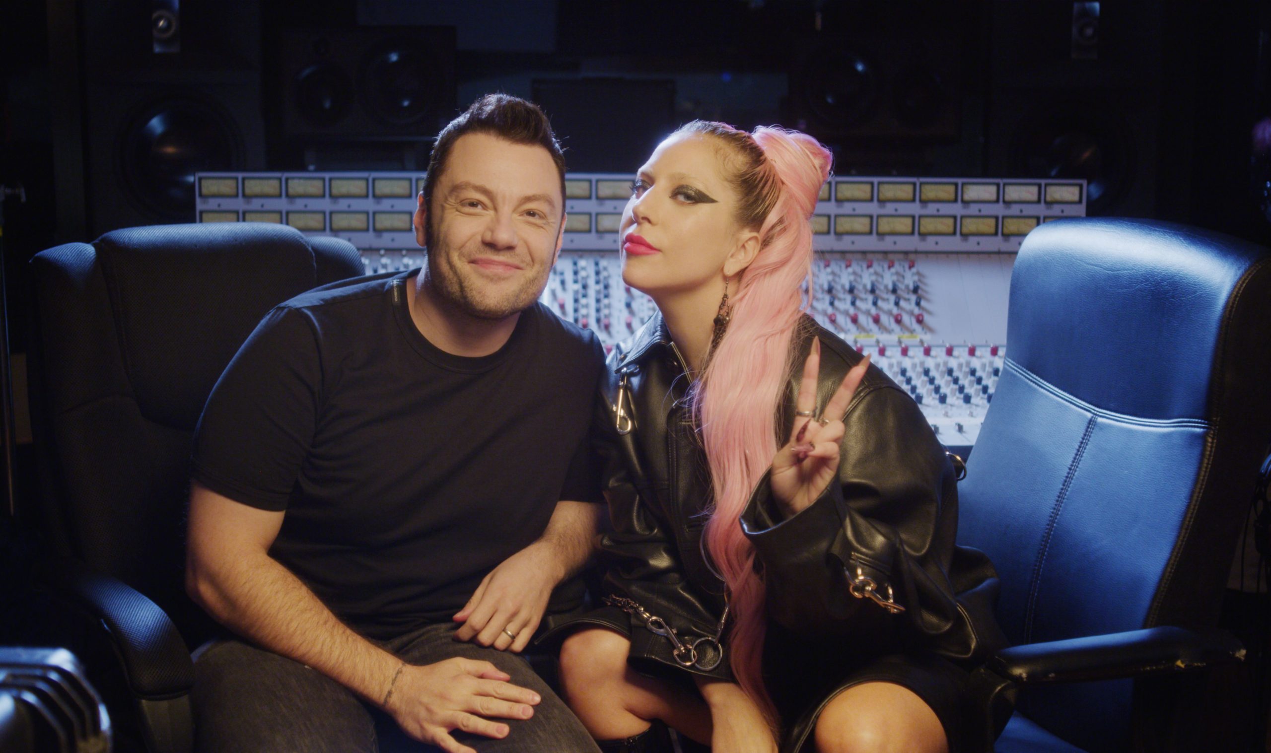 Lady Gaga intervistata da Tiziano Ferro a Los Angeles: il video