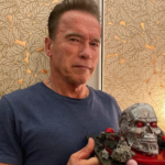 Guerra Ucraina, Schwarzenegger ai russi: “Non è la vostra guerra, Putin deve fermarla” (VIDEO)