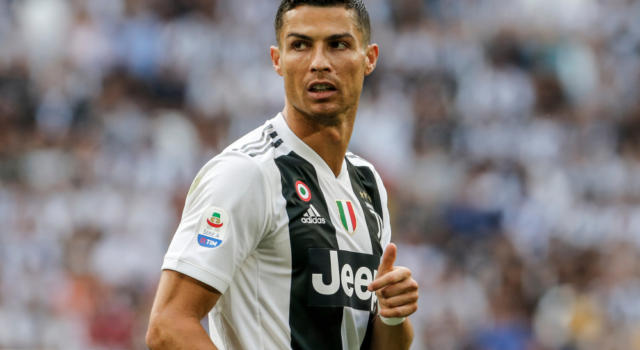 Cristiano Ronaldo, agenzia viaggi truffa il calciatore: sottratti 288 mila Euro