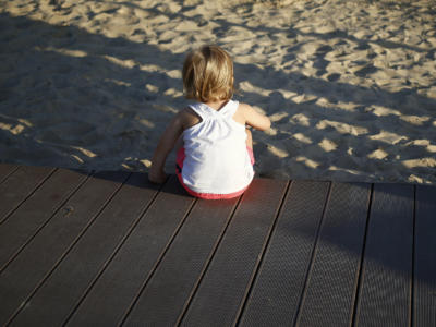 Bimba di 5 mesi soffocata con un sacchetto di plastica, c’è un’ipotesi: vittima di un gioco del fratello?