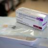Vaccino AstraZeneca, l’Italia ha deciso: “Solo agli over 60”