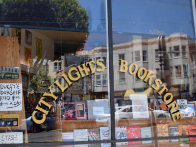È morto a 101 anni il poeta e editore Lawrence Ferlinghetti