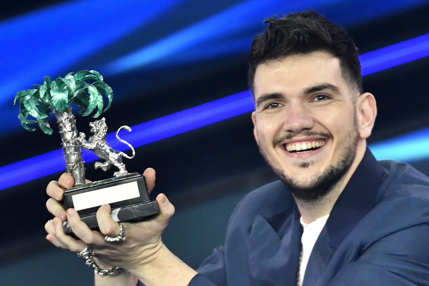 Gaudiano vince Sanremo 2021 con “Polvere da sparo” – VIDEO E TESTO