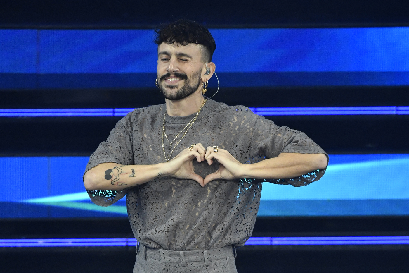 Aiello vincitore morale di Sanremo 2021? Da Sandra Millo a Laura Chiatti, tutte pazze del "sesso Ibuprofene"