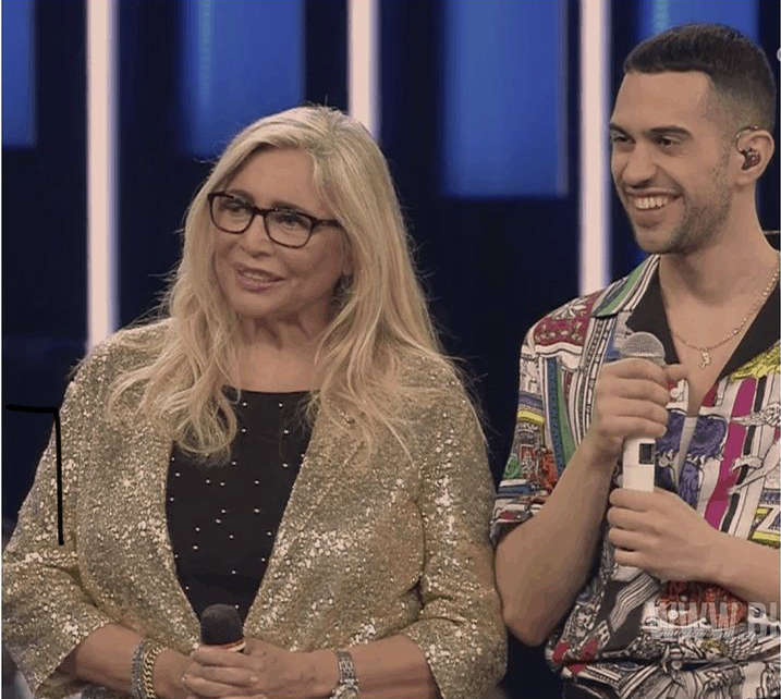 Mara Venier contro Mahmood: “Non si è comportato bene”. E in rete spunta un commento che getta ombre sull’artista