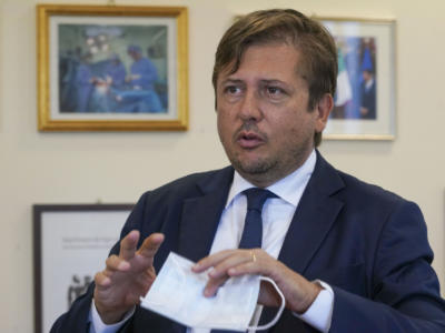 Green pass obbligatorio, Sileri: “L’Italia come la Francia subito”