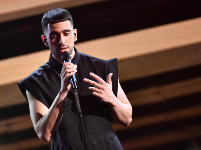 Mahmood fa un passo in avanti a favore della libertà di essere gay: “Sento la responsabilità di sostenere la Legge Zan”