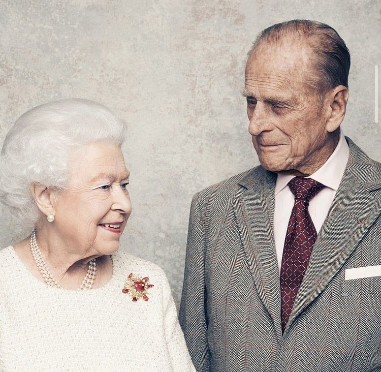 Funerali del Principe Filippo di Edimburgo, dove guardarli e a che ora. Harry e William saranno separati durante la processione