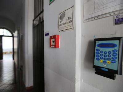 15 anni di stipendio senza aver mai lavorato neppure un’ora: a Catanzaro scoperto l’assenteista da record. Danno superiore a mezzo milione di euro