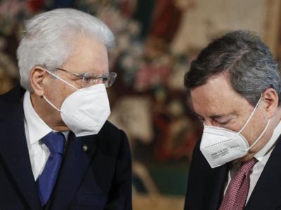 Dl Covid, Mattarella ha firmato: scattano da subito le nuove regole, dal coprifuoco alle 23 al “green pass” dopo la prima dose di vaccino