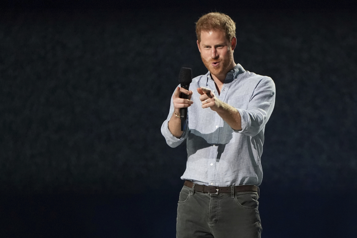 Harry d’Inghilterra: “La mia vita come in The Truman Show. Sono andato via per non fare con i miei figli gli errori che mio padre ha fatto con me”