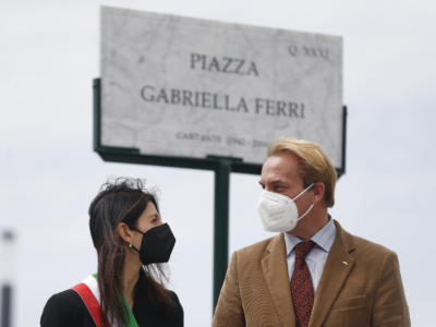 Gabriella Ferri, Roma la omaggia con una piazza a suo nome. Il figlio Seva Borzak ringrazia la sindaca Virginia Raggi e annuncia: “Diventerà luogo di incontro, di eventi e di festa”