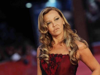 Isola dei Famosi, Vera Gemma: “Erano gli autori a salvarmi, erano disperati che uscissi. La Persia? Cattivella. Awed para*ulo e traditore”