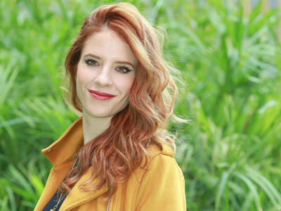 Anna Dalton torna su Rai 1 con “Un passo dal cielo”. Ecco chi è l’attrice e Elda, il personaggio interpretato