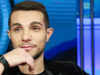 Marco Carta: “Finita l’emergenza sanitaria mi sposo e poi voglio un figlio, addottato o con l’utero in affitto”