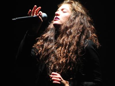 Lorde è pronta al suo ritorno in scena con “Solar Power”