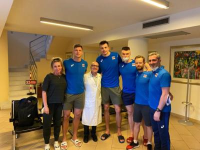 Pallavolisti russi, visita a Forlì dal Prof. Giuseppe Porcellini prima di incontrare l’Italia e di volare alle Olimpiadi