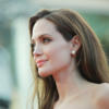 LA FABBRICA DEI SOGNI di Chiara Sani. Brad Pitt fa causa ad Angelina Jolie, la battaglia tra le due star non finisce mai…