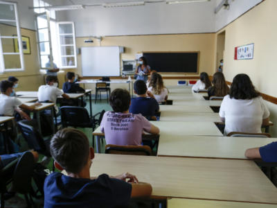Scuola, green pass obbligatorio anche per gli studenti: la proposta dei presidi al governo