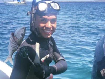 Muore a 21 anni mentre si immerge, tragedia del mare davanti agli amici in Sardegna