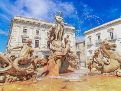 Ondata di caldo, a Siracusa registrati 48,8°C: è “record” europeo. Venerdì atteso il picco massimo
