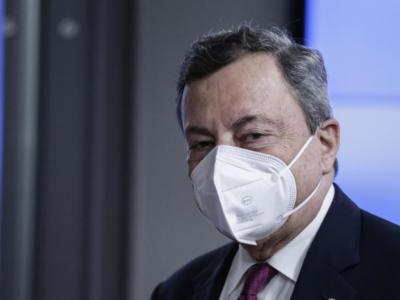 Emergenza Covid, Draghi non ha dubbi: “Obbligo vaccinale appena possibile e terza dose entro settembre”