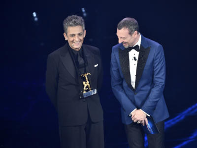Sanremo 2022: ecco, secondo Il Messaggero, i nomi dei papabili artisti presenti in gara. Ritorna Elisa? Anna Tatangelo probabile co-conduttrice