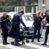 Torino, prof del liceo tenta di rapire una bambina di 9 mesi dal passeggino, salvato dal linciaggio dall’arrivo della polizia