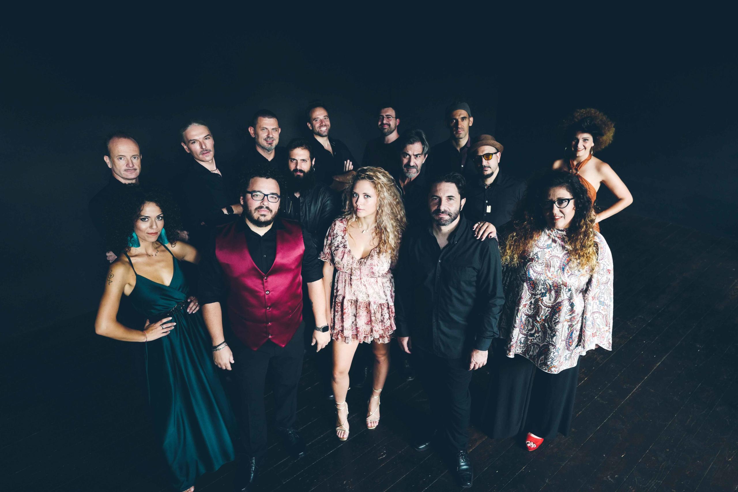 Rinky Tinky Jazz Orchestra, torna il favoloso ensemble capitanato da Roberta Gentile alla voce. L’album “Ready For Another Universe” in 4 video – GUIDA ALL’ASCOLTO