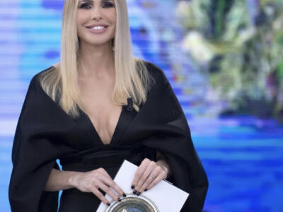 Isola dei Famosi, Ilary Blasi e Massimiliano Rosolino confermati. Ecco i primi nomi del cast. Soleil Stasi prenderà il posto di Tommaso Zorzi?