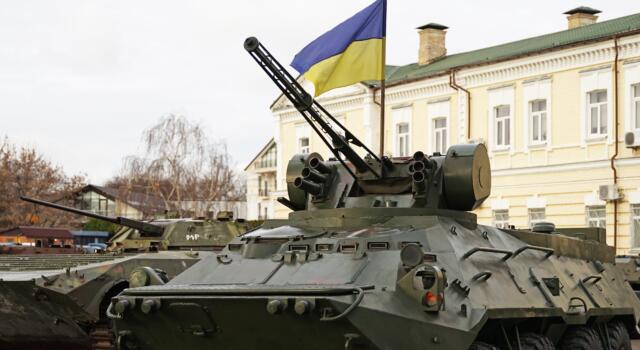 L&#8217;Ucraina è sotto attacco: Putin ha dato il via all&#8217;operazione militare. Uccisi più di 40 soldati ucraini e una decina di civili