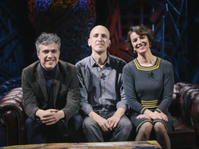LUCE SOCIAL CLUB 2022. Giovanni Truppi, Carolina Crescentini, Massimiliano Bruno e Elena Stancanelli ospiti della prima puntata