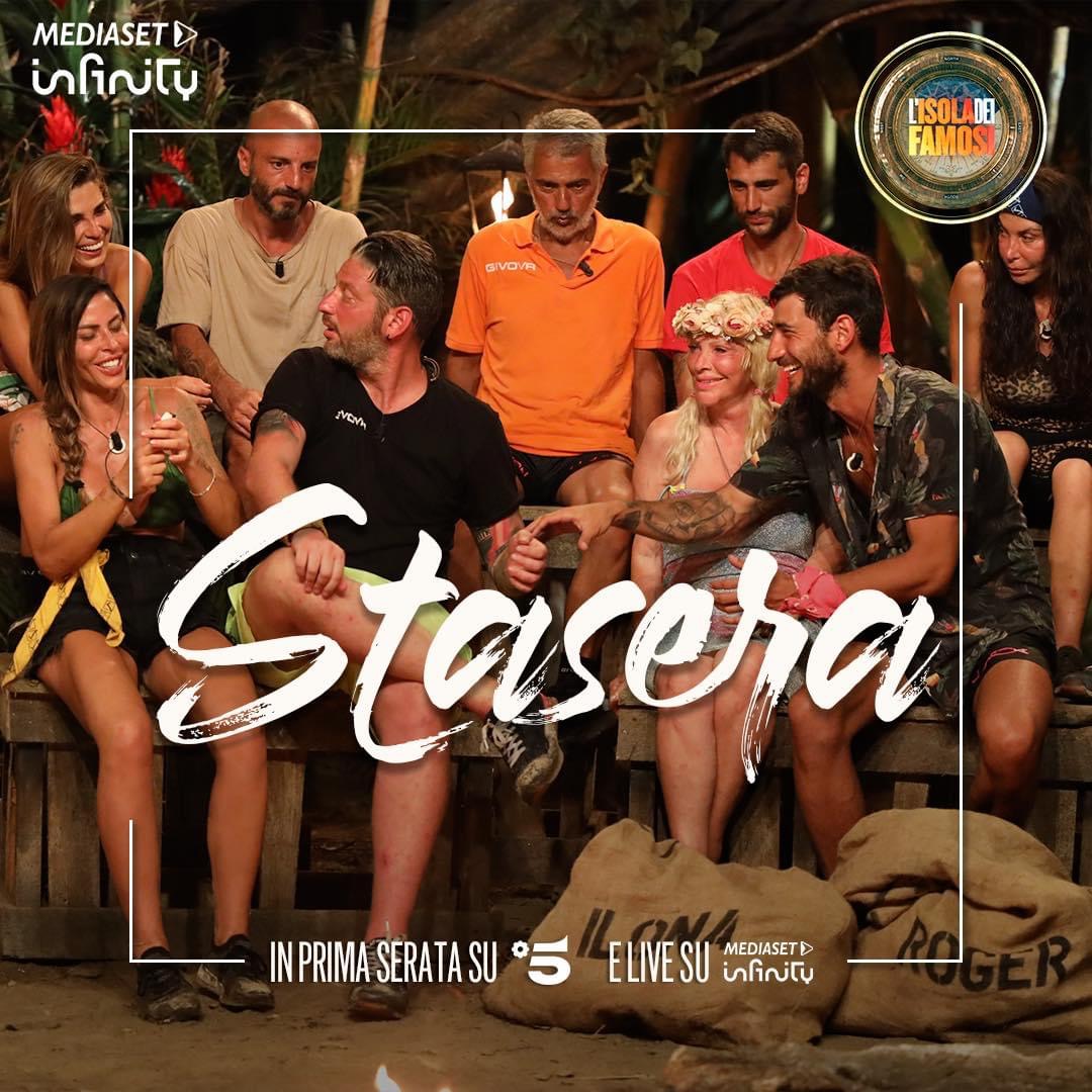 LIVE Isola dei Famosi. Puntata di Lunedì 10 Aprile. Da stasera le coppie si scoppiano. Marco Senise e Licia Nunez nuovi naufraghi. Floriana/Clemente e Ilona/Nicolas al televoto