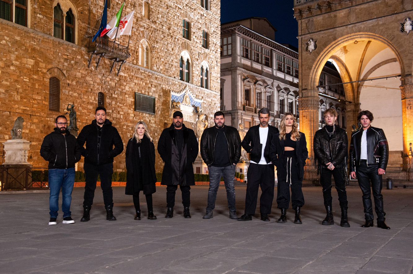 Svelato da Prime Video il cast di Celebrity Hunted 3. Spiccano i nomi di Irama e Rkomi