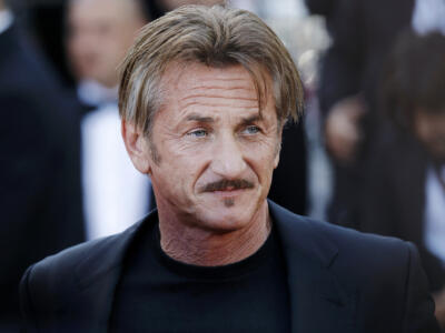 LA FABBRICA DEI SOGNI di Chiara Sani. Sean Penn presta il suo Oscar a Zelensky: “Resterà qui fino alla fine della guerra”