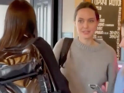 LA FABBRICA DEI SOGNI di Chiara Sani. Angelina Jolie è a Leopoli per sostenere gli ucraini