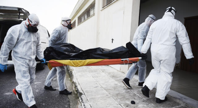 Esito autopsia famiglia trovata morta in casa a Macerata, ecco come sono morti