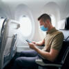 Covid, dal 16 maggio in UE cade l’obbligo di mascherina sugli aerei
