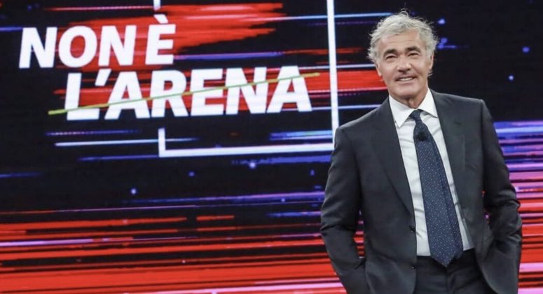 Non è l'Arena, Massimo Giletti sviene in diretta: Myrta Merlino nel panico ci ha riportati indietro nel tempo con Sandra Milo (VIDEO)