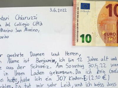 Bambino 12enne ruba cioccolato in un negozio a San Marino, torna a casa e invia una busta con 10 euro al commerciante: “Spero mi possiate perdonare”