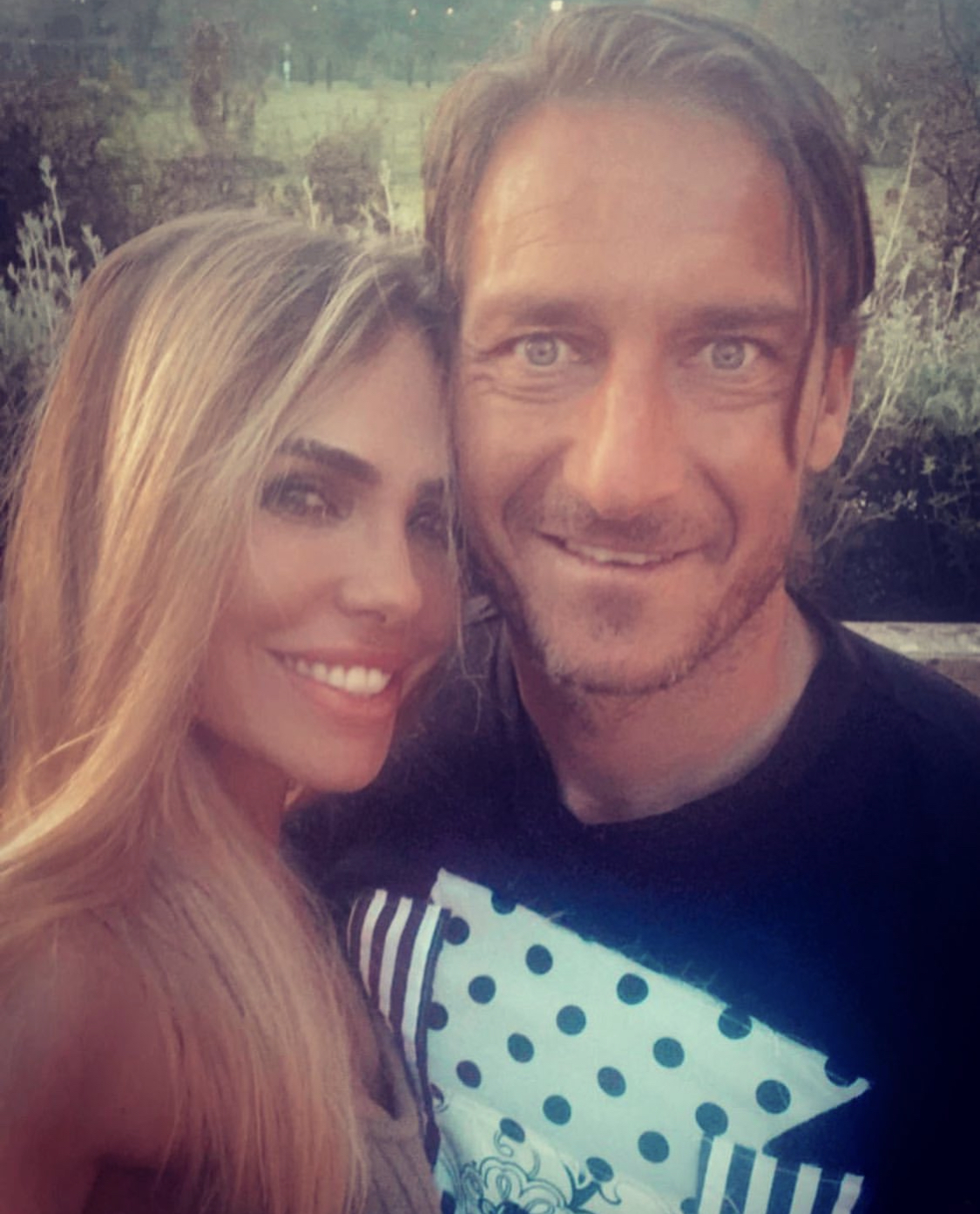 Francesco Totti soffre per Ilary? Secondo il settimanale NUOVO l'ex Capitano della Roma starebbe patendo la lontananza dalla famiglia