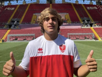 Davide Bonolis, figlio di Paolo e Sonia Bruganelli, giocherà nella Triestina Calcio (VIDEO)