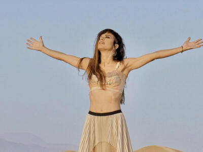 Dolcenera lancia ‘Calliope’: il singolo per l’estate è un abbraccio di “Peace & Love”