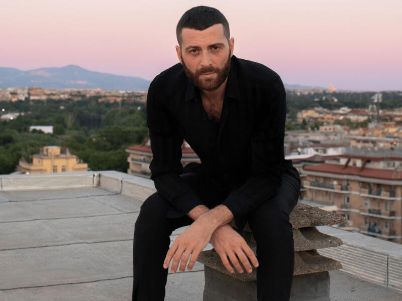 Marco Guazzone lancia il nuovo singolo ‘Rami’: “L’amore è la cura ai nostri demoni interiori”