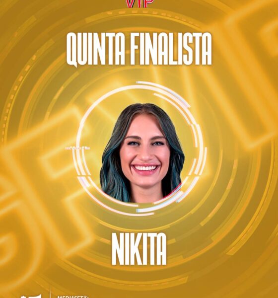 LIVE GFVIP7, semifinale di Lunedì 27 Marzo 2023. Andrea Maestrelli e Luca Onestini eliminati. Tavassi e Nikita finalisti. Antonella attacca Micol: "Edoardo con me ha la Ferrari"
