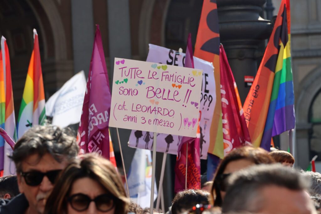 Manifestazione LGBT contro il governo omofobo di Giorgia Meloni