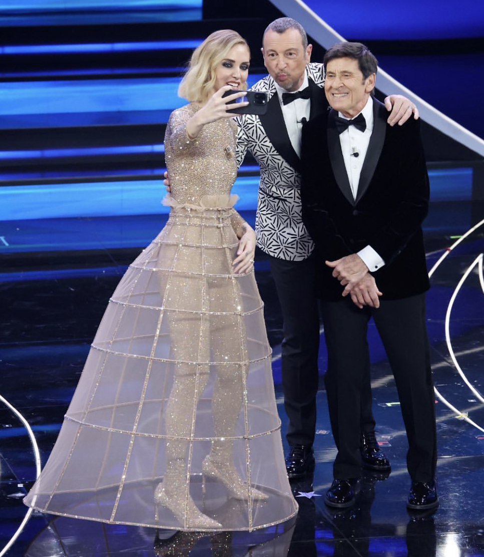 Rai multata per pubblicità occulta durante il Festival di Sanremo: cosa hanno fatto Amadeus e Chiara Ferragni. Blanco richiamato